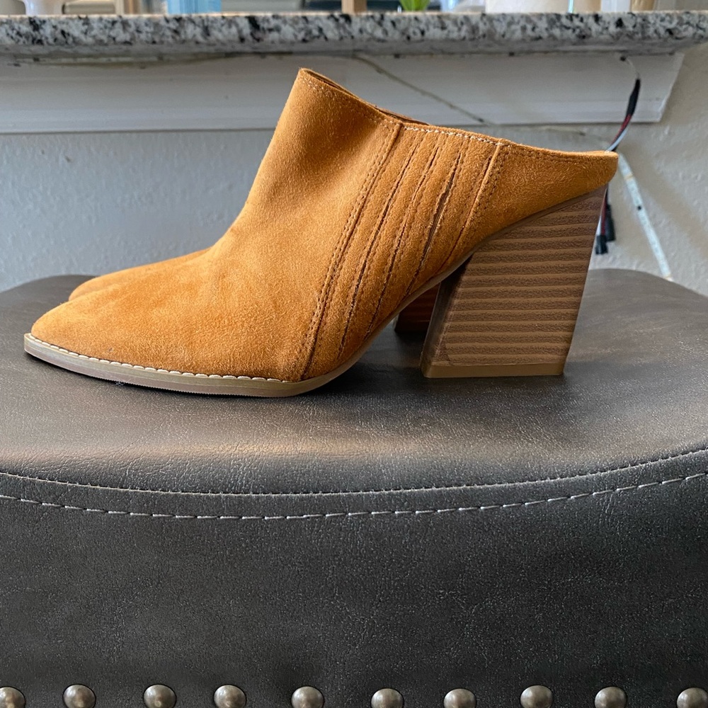 6 Slip on mules